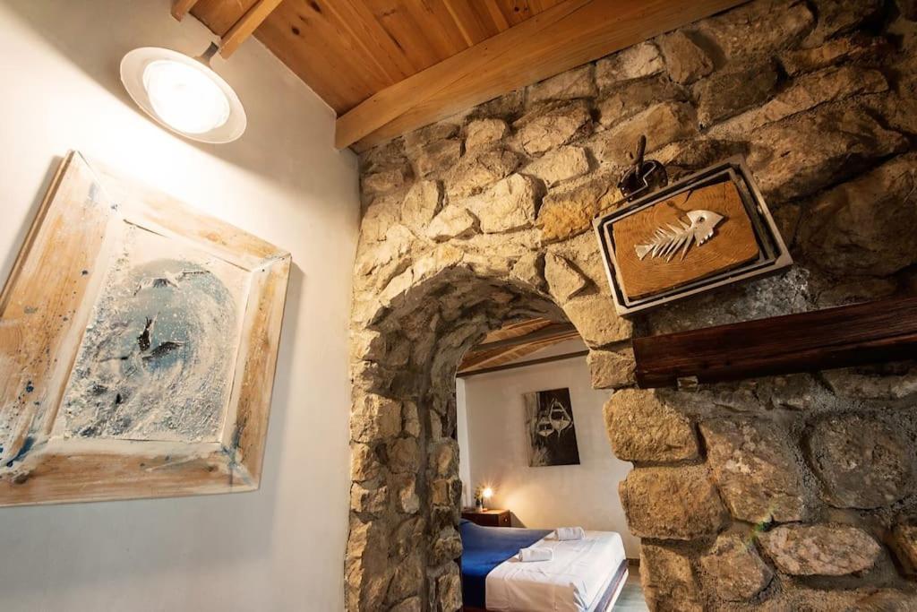 Holiday Home Raos - A Special Stonehouse, Brela Eksteriør billede
